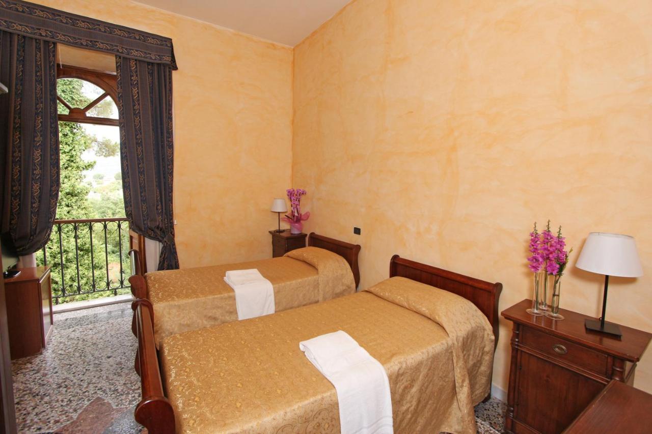 Villa Kappa Tivoli Zimmer foto